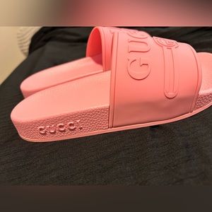 Pink gucci slides size 38/7.5 us
